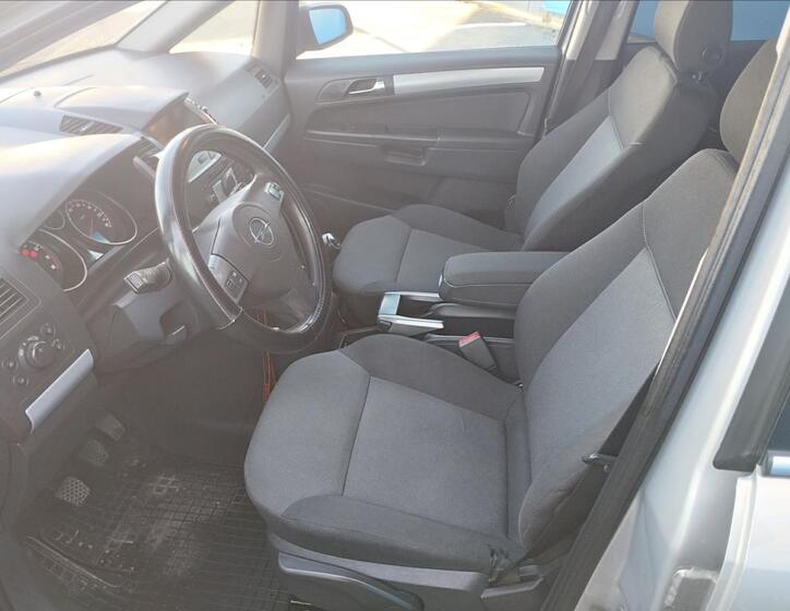 Opel Zafira 7