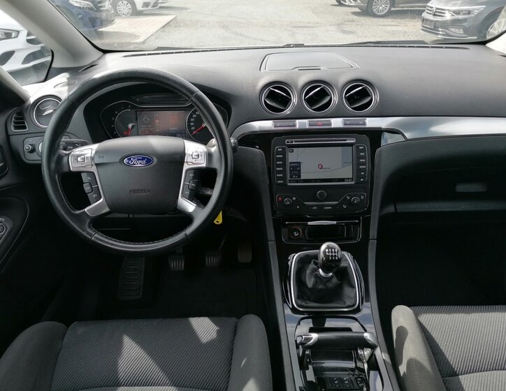 Ford S-MAX 6