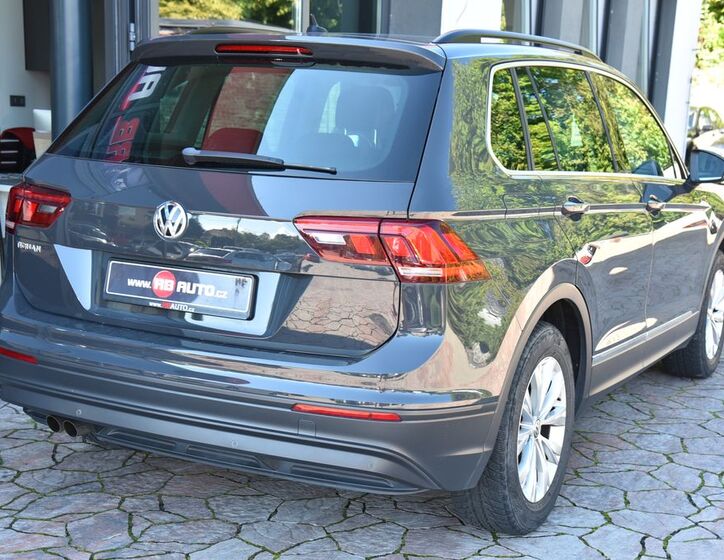 Volkswagen Tiguan 7