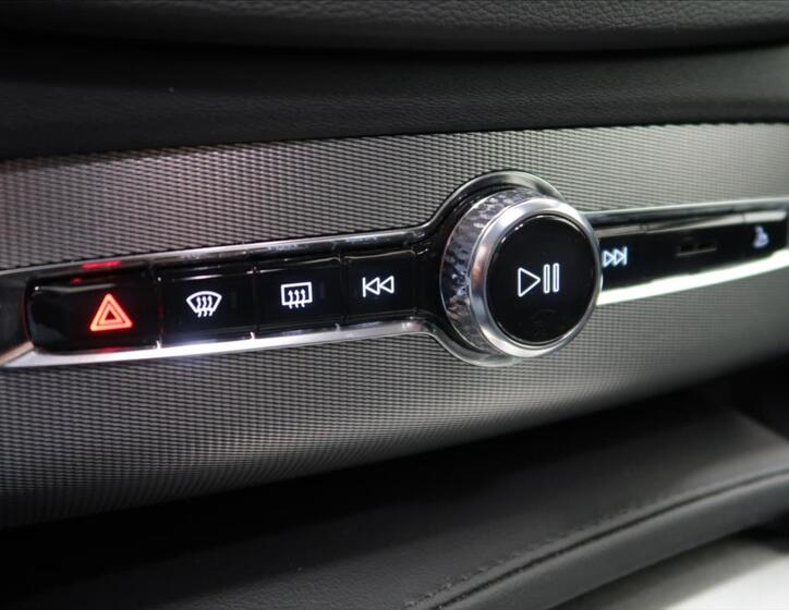 Volvo XC90 33