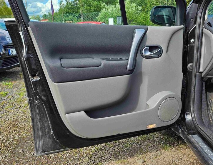 Renault Grand Scénic 13