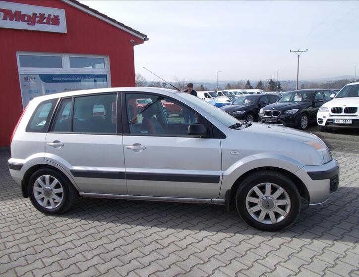 Ford Fusion 8