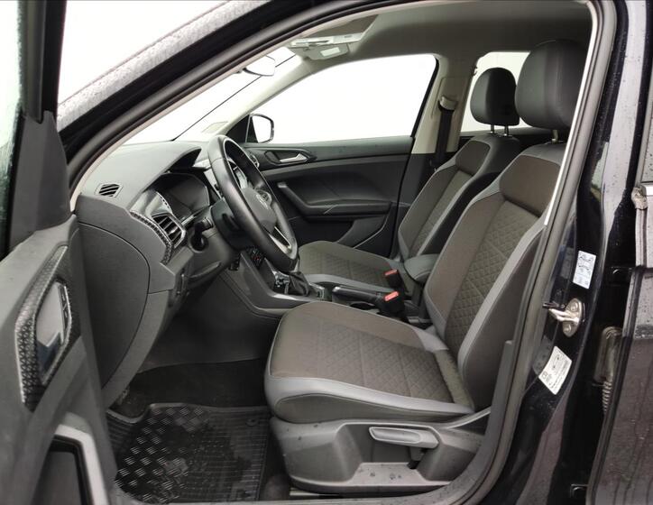 Volkswagen T-Cross 7
