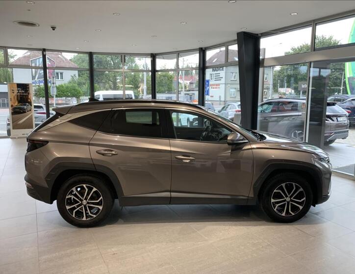 Hyundai Tucson 4
