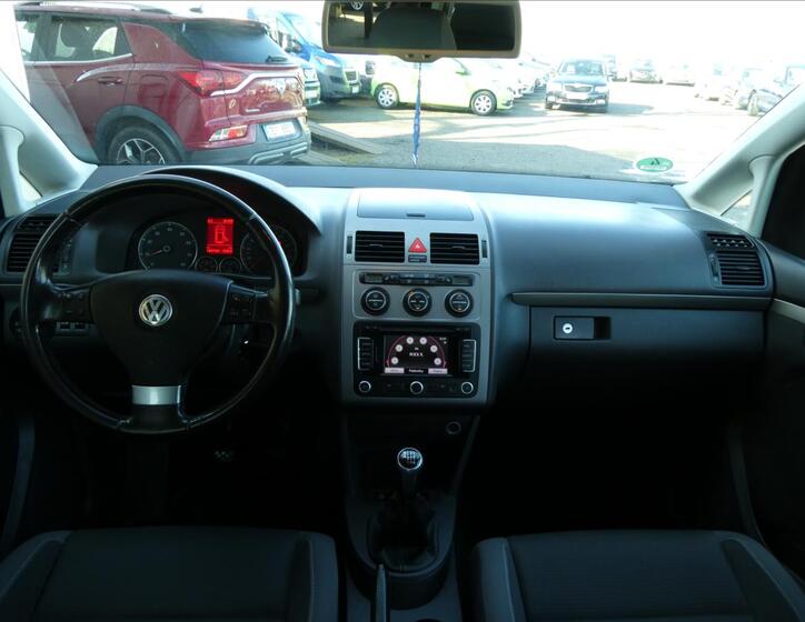 Volkswagen Touran 17