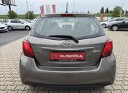 Toyota Yaris 6