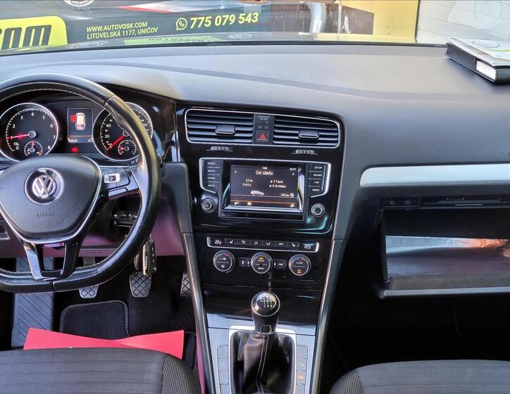 Volkswagen Golf 33