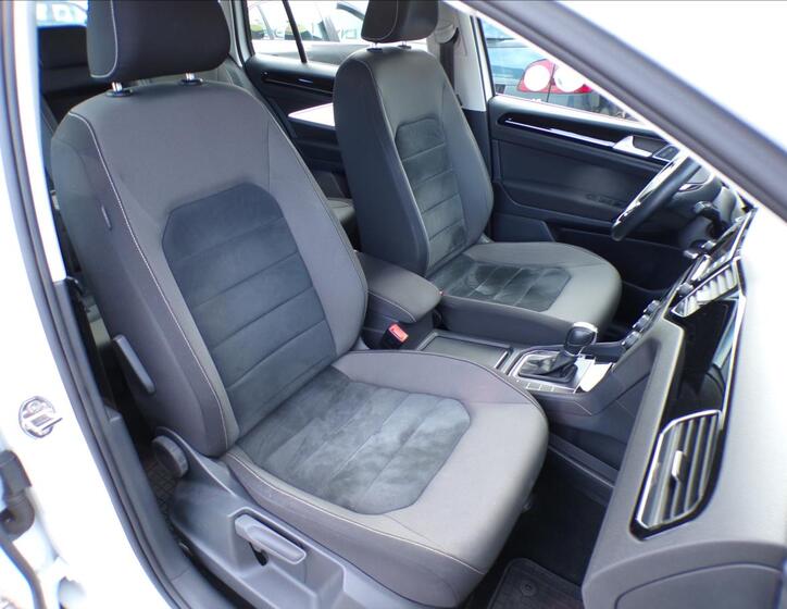 Volkswagen Golf Sportsvan 25
