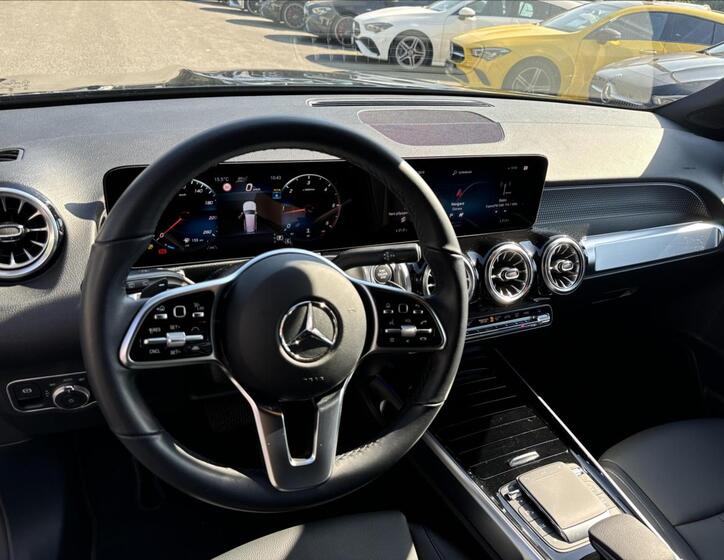 Mercedes-Benz GLB 10