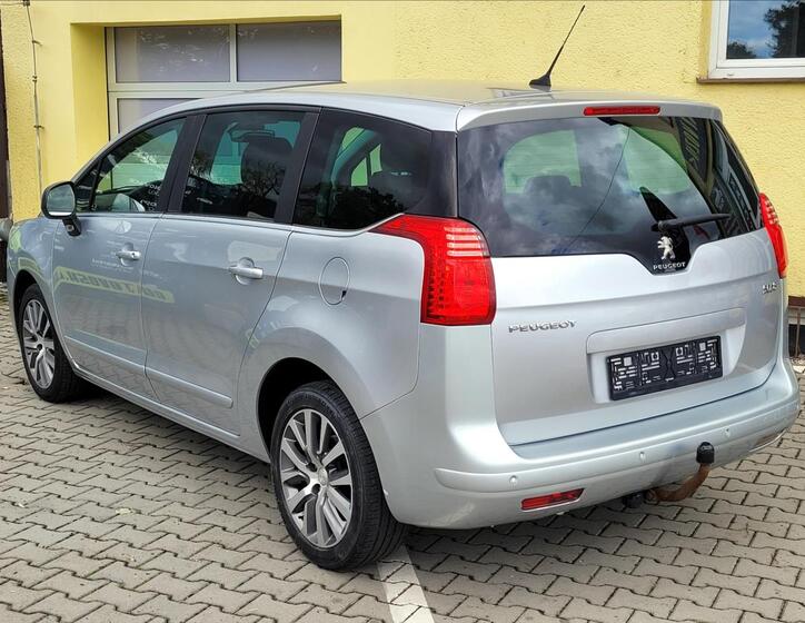Peugeot 5008 9