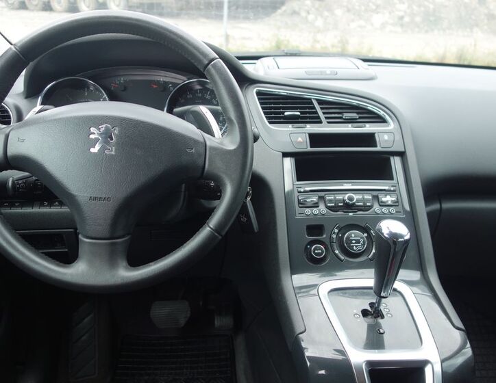 Peugeot 5008 12