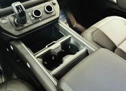 Land Rover Defender 32