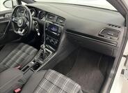 Volkswagen Golf 22
