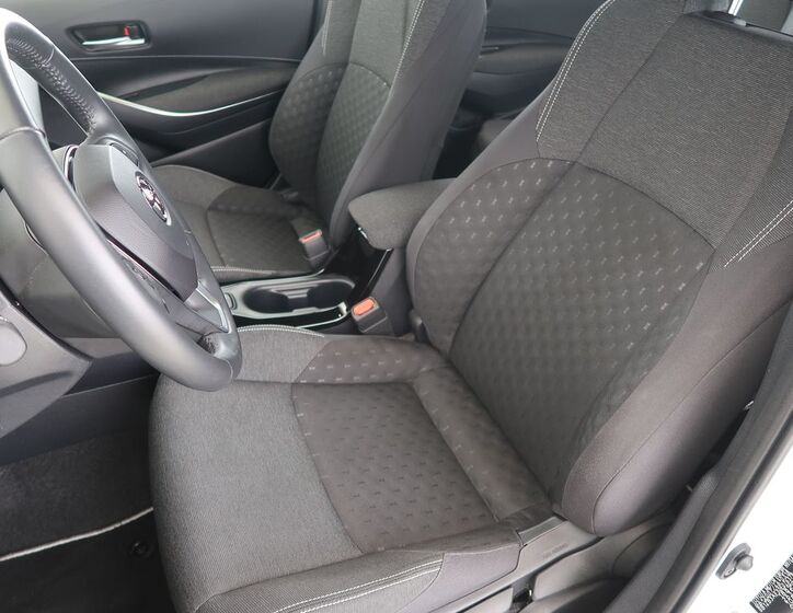 Toyota Corolla 9
