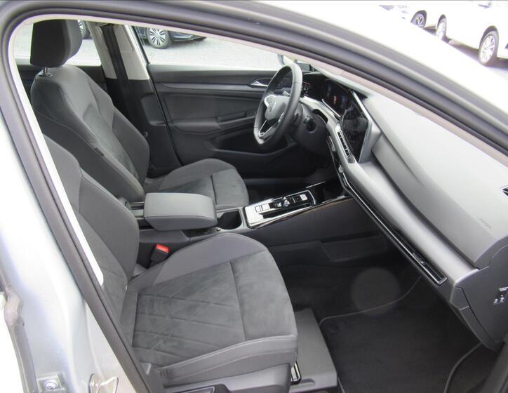 Volkswagen Golf 12