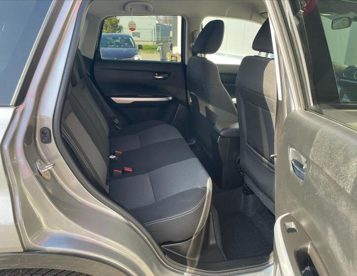 Suzuki Vitara 8