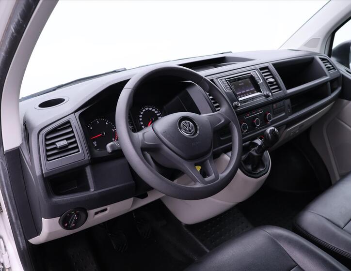 Volkswagen Transporter 22