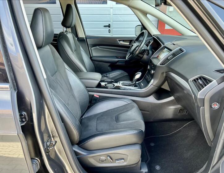 Ford Galaxy 23
