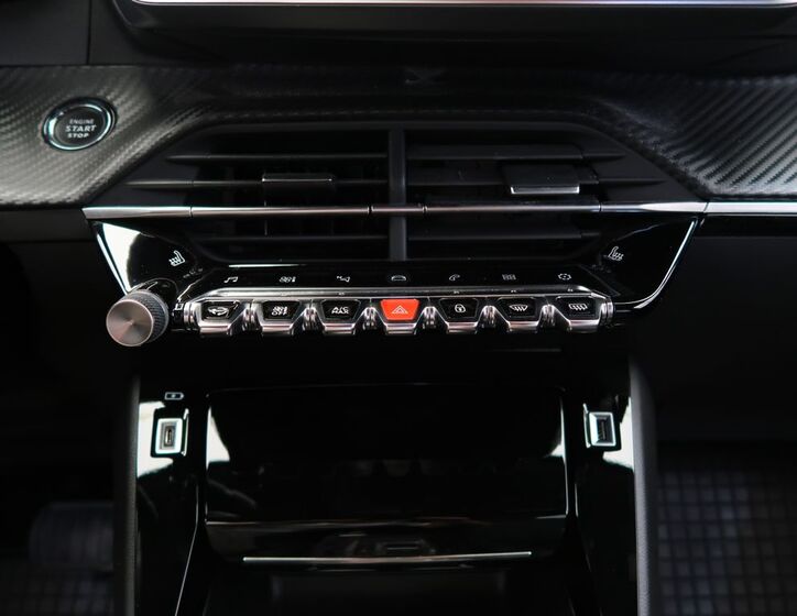 Peugeot 2008 17