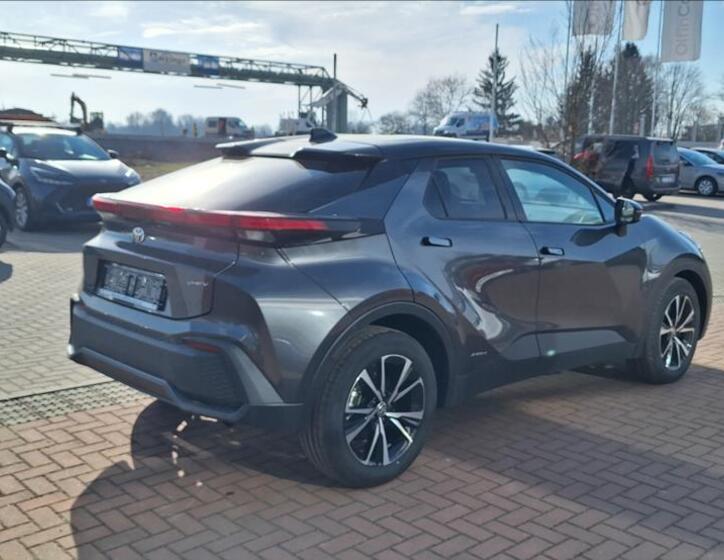 Toyota C-HR 5