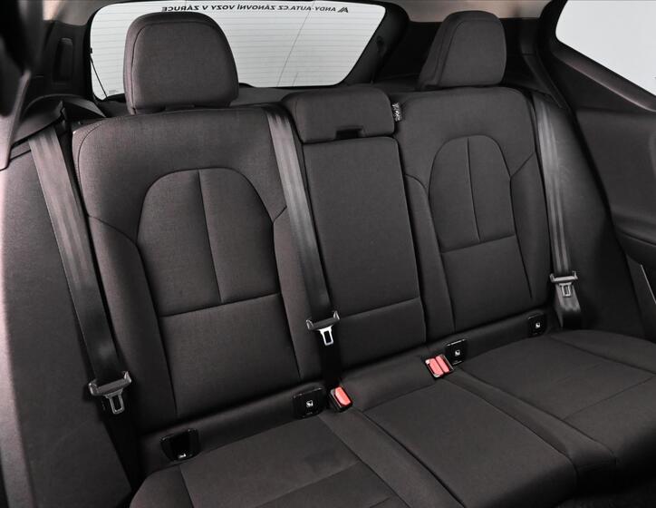 Volvo XC40 28