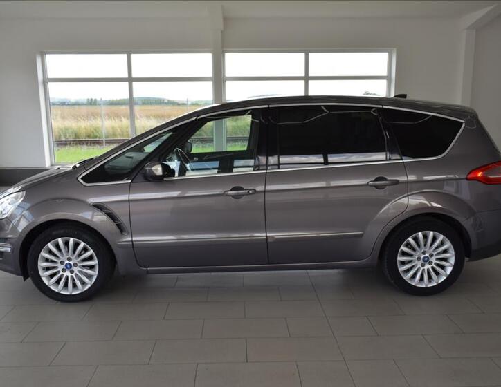 Ford S-MAX 5