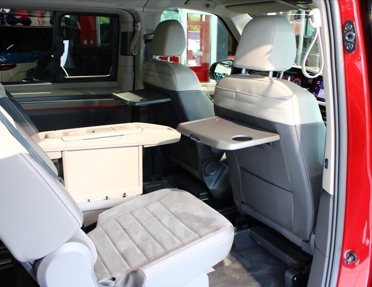 Volkswagen Multivan 29