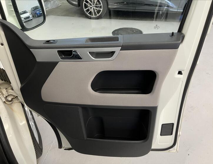 Volkswagen Multivan 24