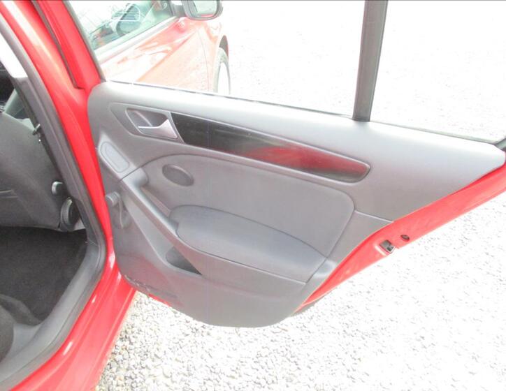 Volkswagen Golf 12