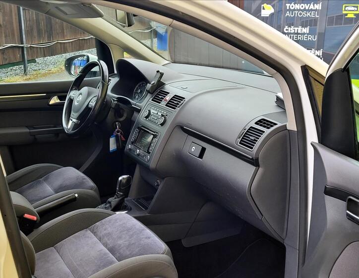 Volkswagen Touran 26