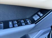 Land Rover Range Rover Velar 13