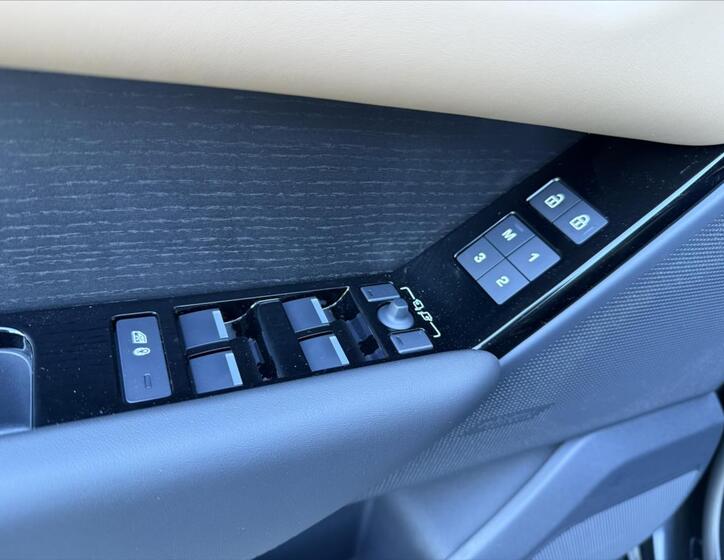 Land Rover Range Rover Velar 13