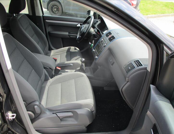 Volkswagen Touran 14