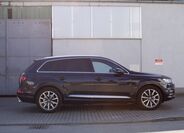 Audi Q7 4