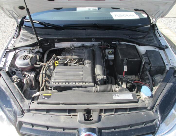 Volkswagen Golf 23