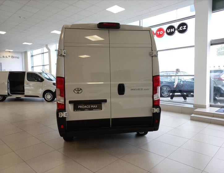 Toyota ProAce 6