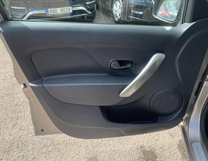 Dacia Sandero 14
