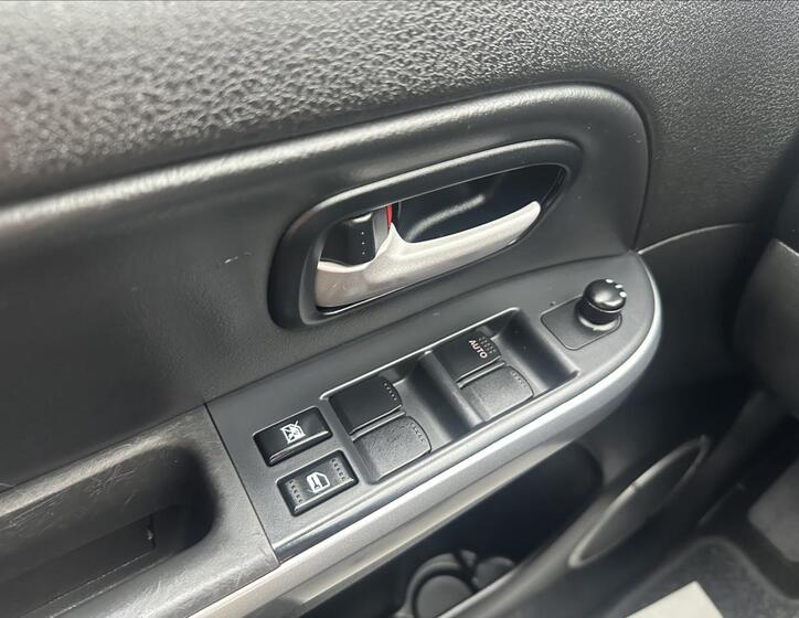 Suzuki Grand Vitara 19