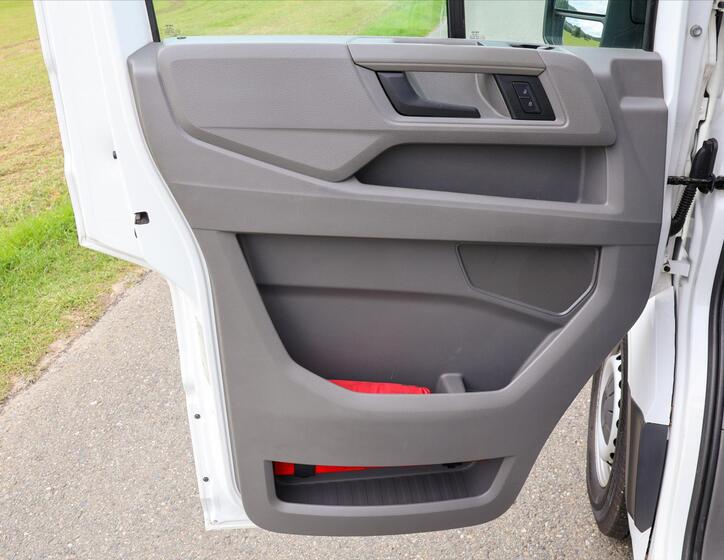 Volkswagen Crafter 12