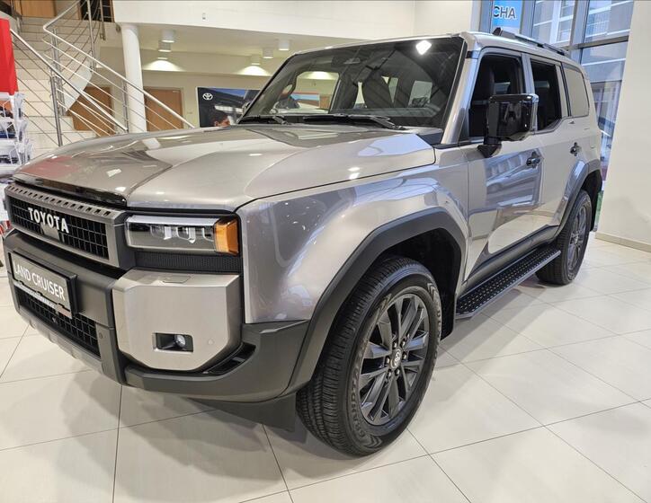 Toyota Land Cruiser 1