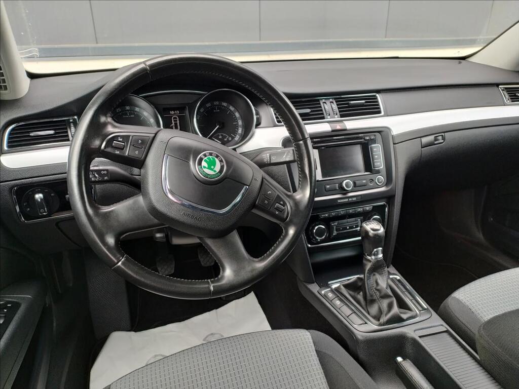 Škoda Superb 13