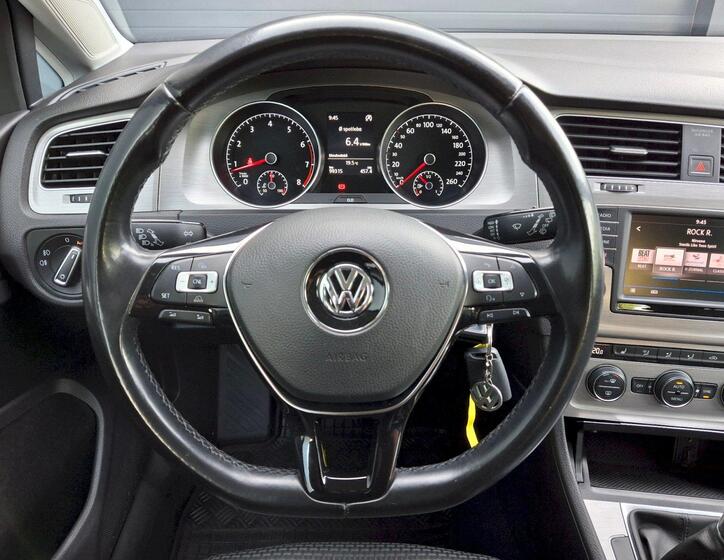 Volkswagen Golf 15