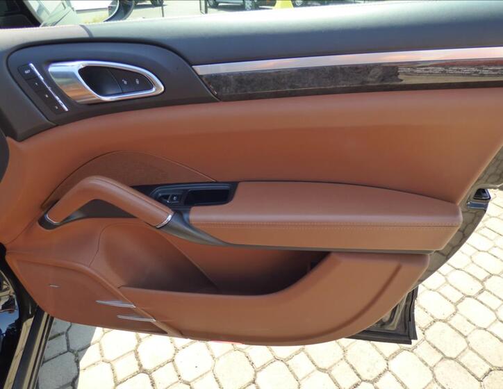 Porsche Cayenne 59
