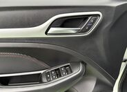 MG ZS 16