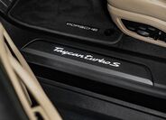 Porsche Taycan 19