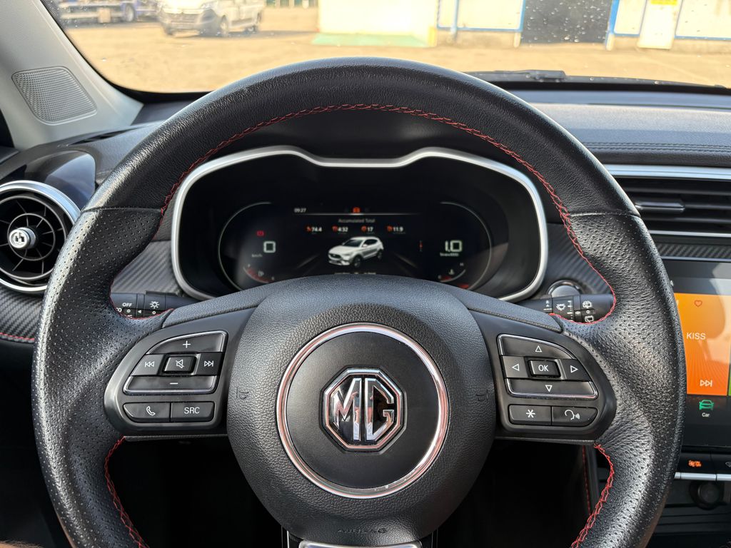 MG ZS