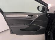Volkswagen Golf 26