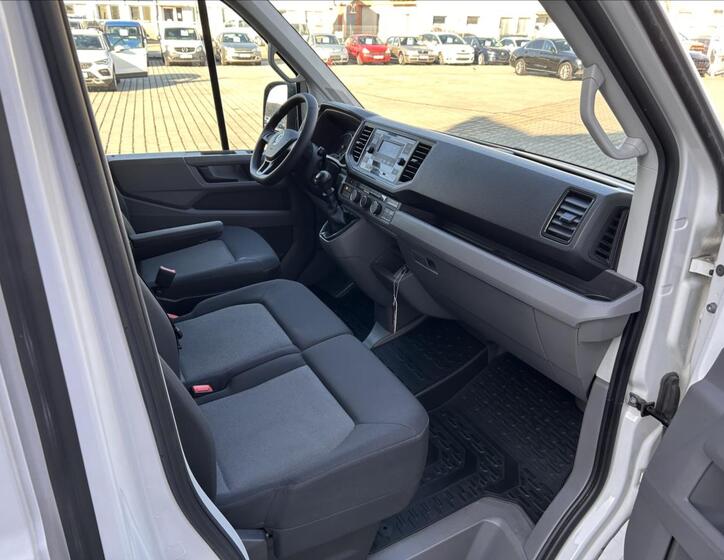 Volkswagen Crafter 9