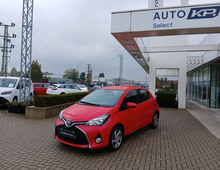 Toyota Yaris 1
