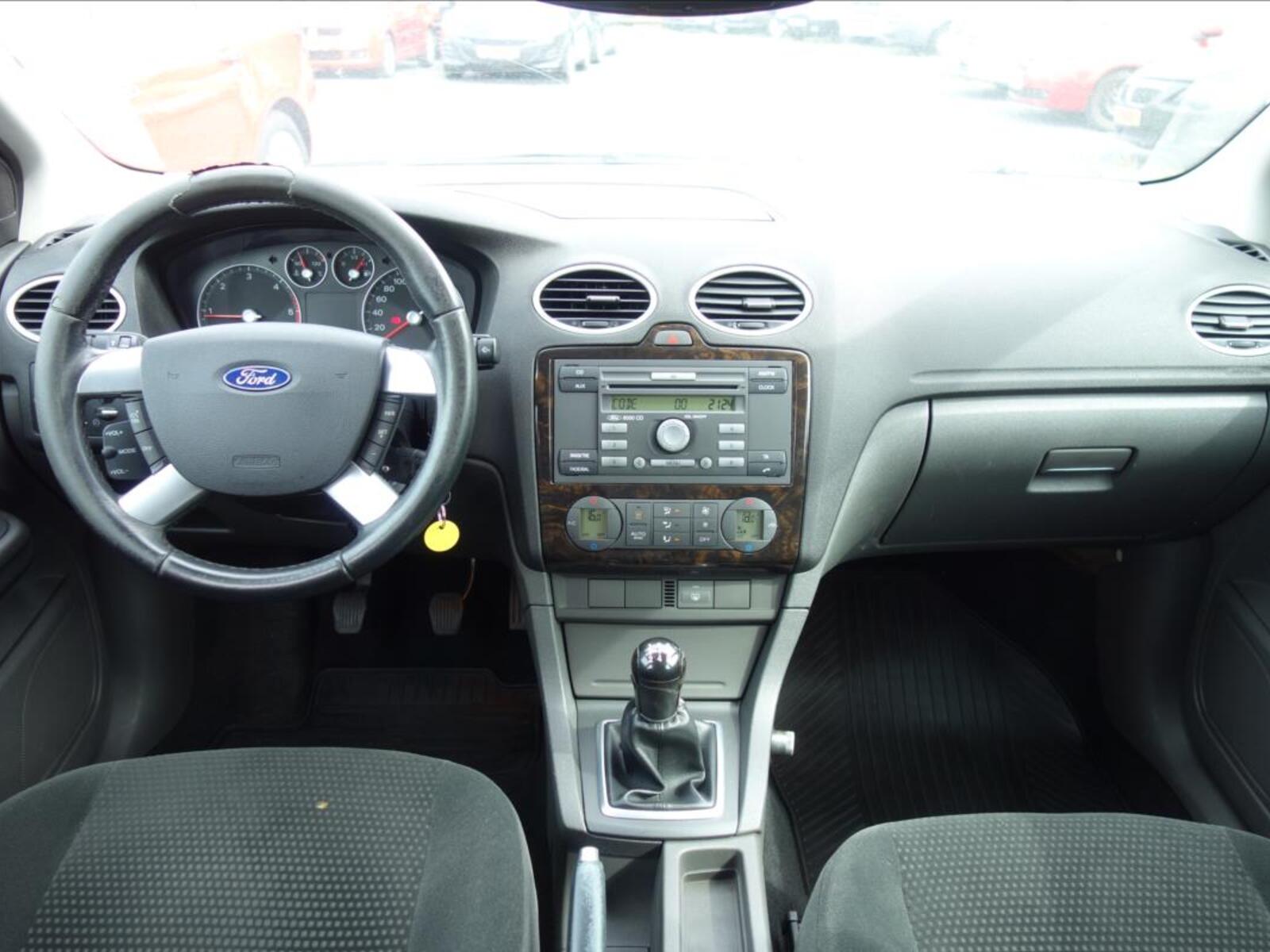 Ford Focus 16